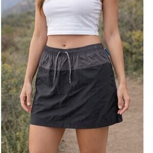 NEW! Columbia Women's Sandy River Skort in a grey colorway size L
